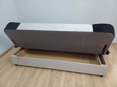 eef508ca-18df-4678-b4fe-e42a99becd03.jpg