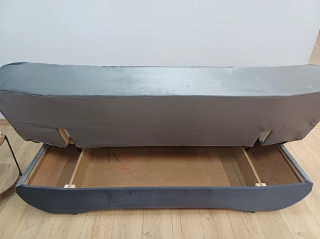 dd79ec69-ff37-4984-9ddb-7e3719374e35.jpg
